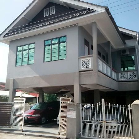 Penginapan Mycj - Roomstay Kuala Terengganu Zewnętrze zdjęcie