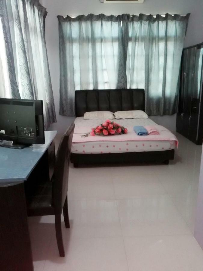 Penginapan Mycj - Roomstay Kuala Terengganu Zewnętrze zdjęcie
